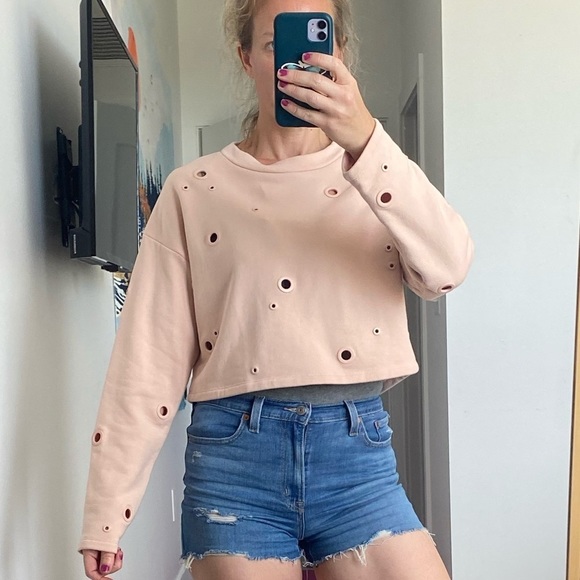 Alo Yoga Cadence Pullover in Nectar - Picture 9 of 11